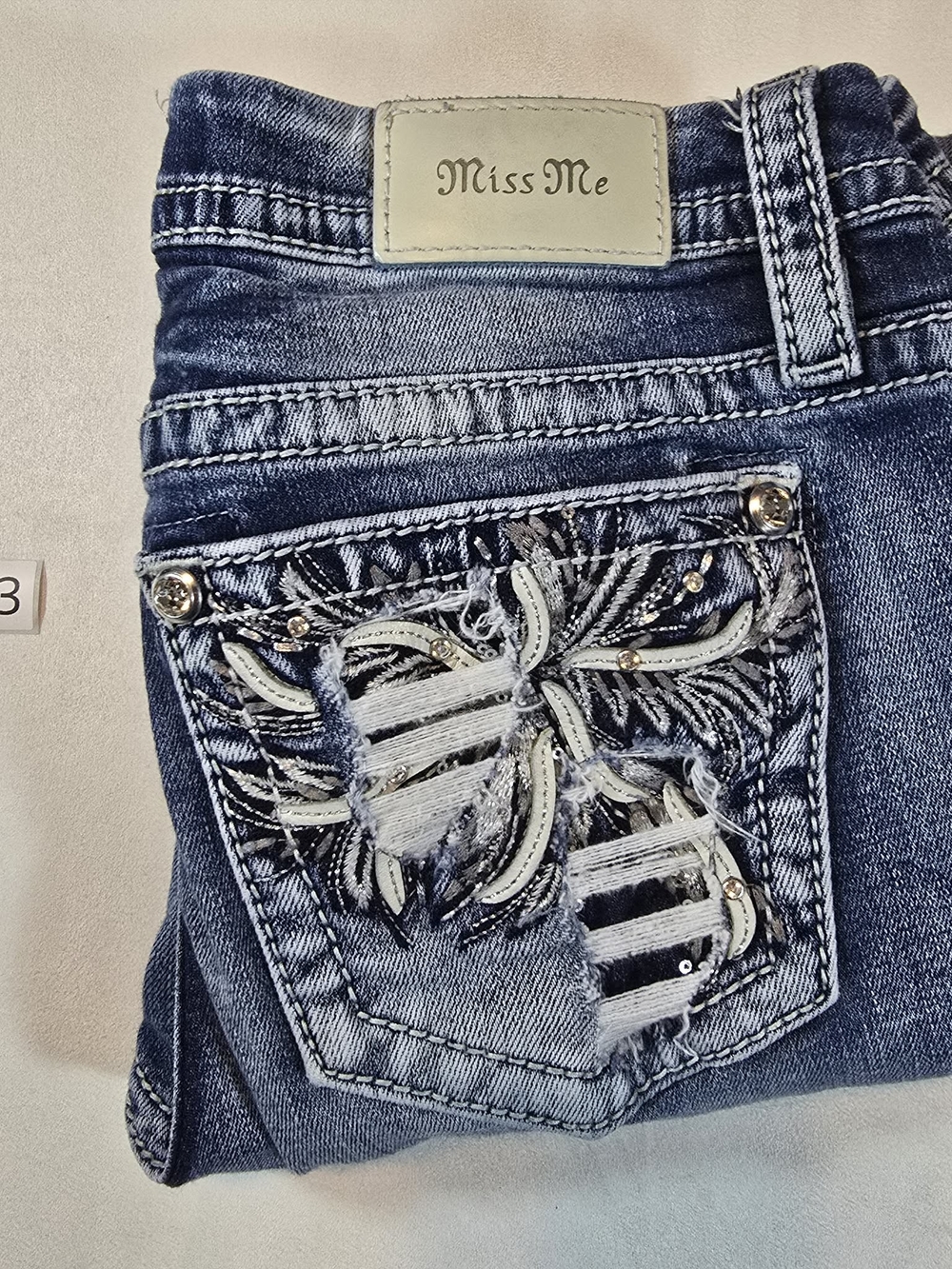 Miss Me Women's Dark Blue Embroidered Denim Jeans Sz 28